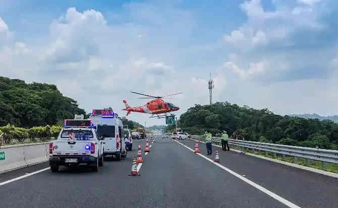 肥乡高速公路汽车救援案例